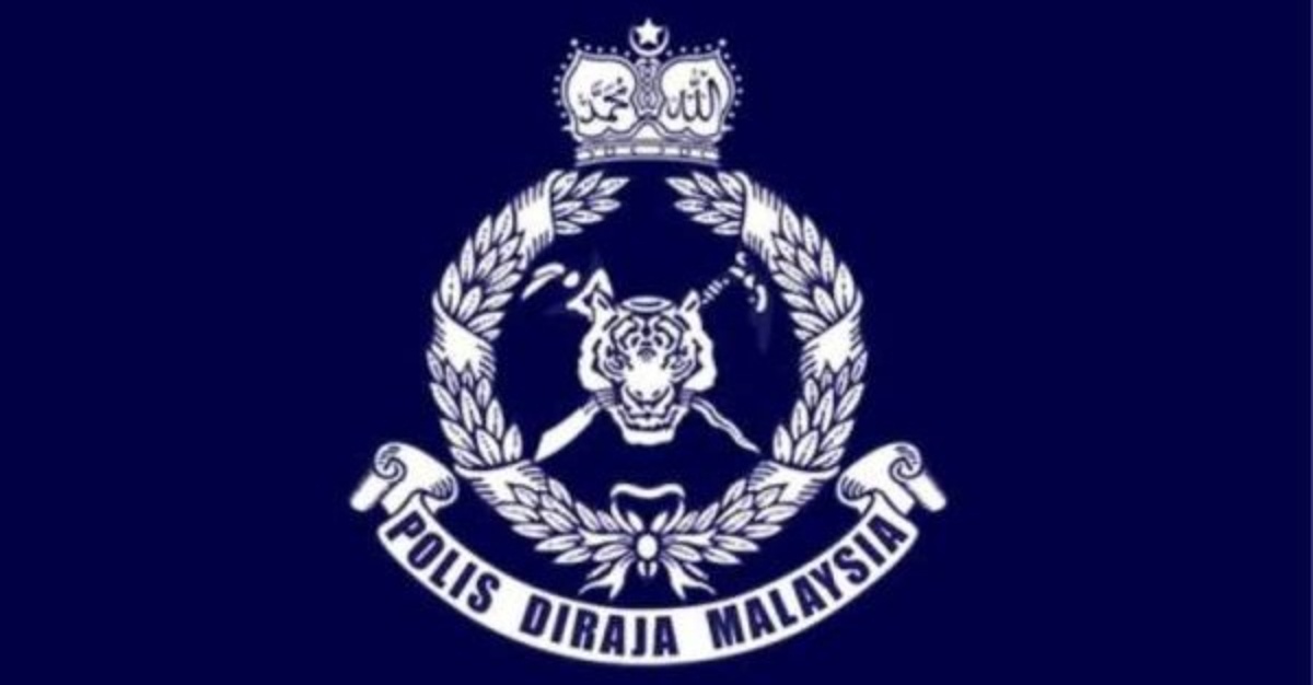 Polis Tahan Lelaki Bersilat Di Kubur