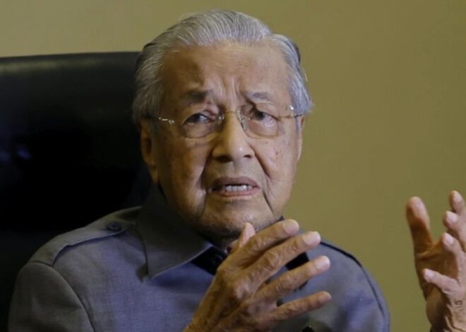 Tun M Dimasukkan Ke IJN