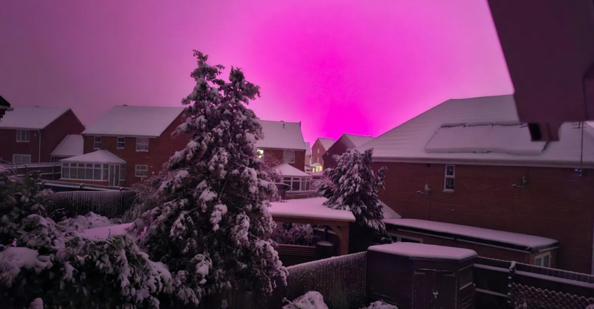 Langit Biru Bertukar Merah Jambu Di Birmingham