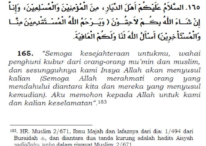 Hukum Memakai Sandal di Kuburan